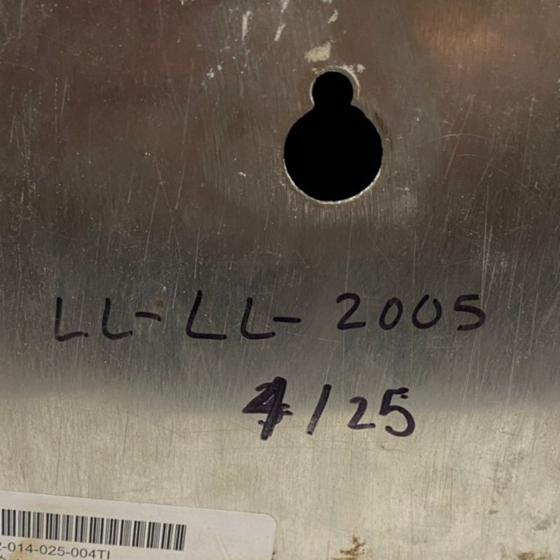 Lluís Lleó "Pocket Like V" 2005, Painted Fine Artwork | 15.5 x 14.7 x 19 cm