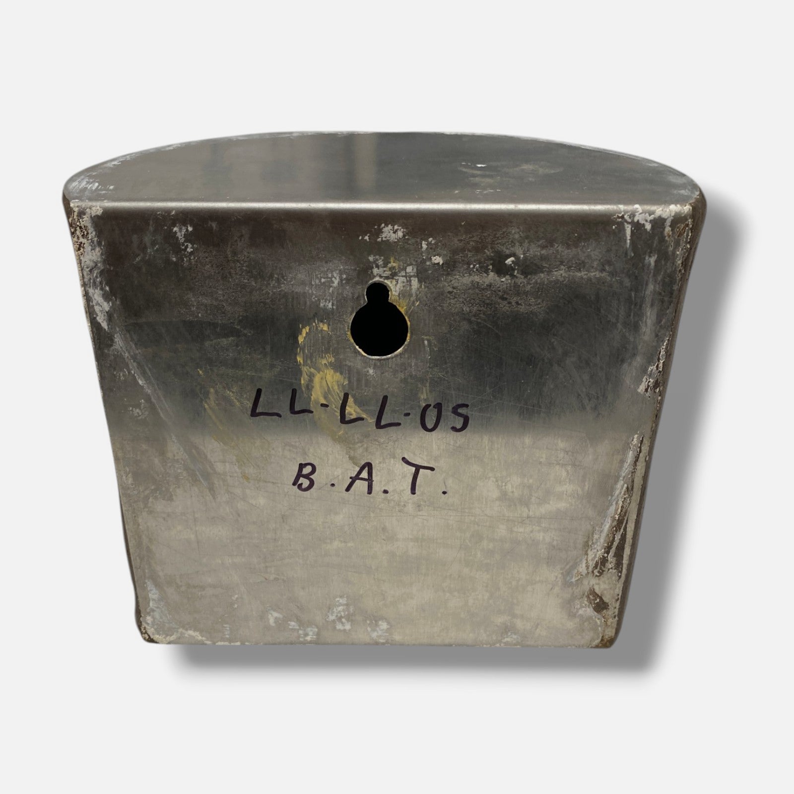 Lluís Lleó "Pocket Like V" 2005, Painted Fine Artwork | 15.5 x 14.7 x 19 cm.